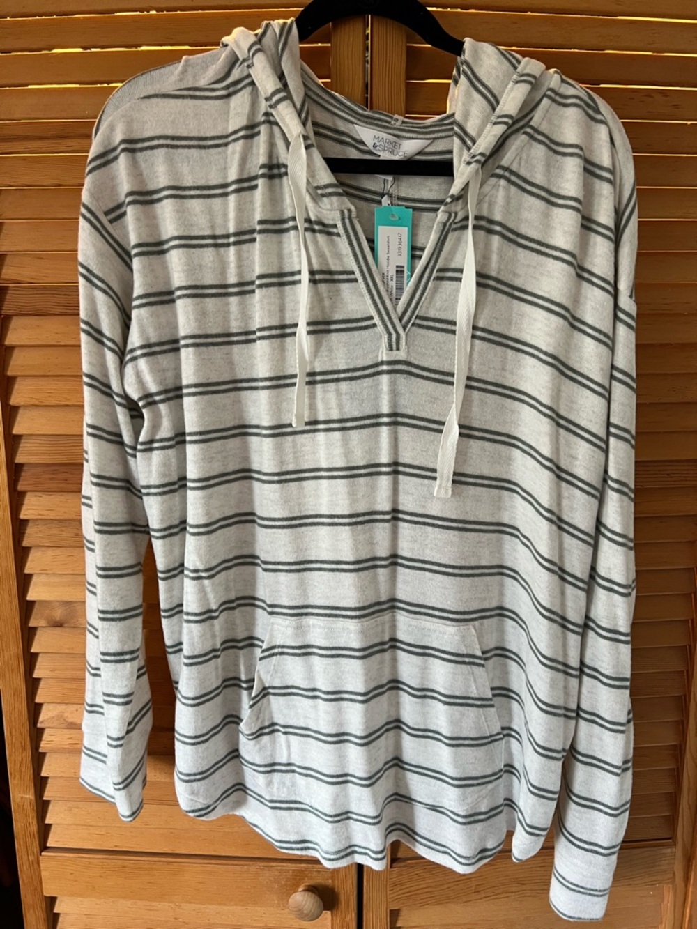 Market & Spruce Cream and Green Striped Hooded Long-Sleeve Shirt